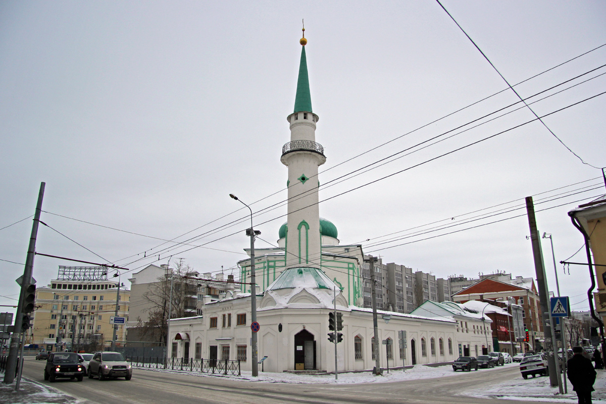 Казань, Московская улица, 74 / Улица Парижской Коммуны, 15