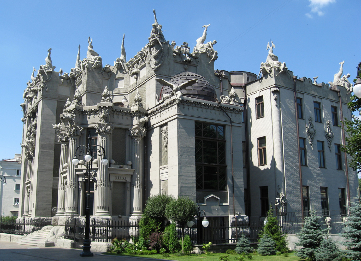 Киев, Банковая улица, 10