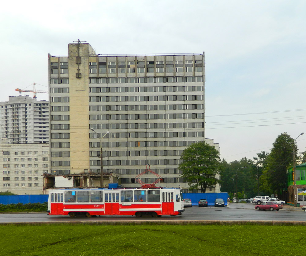 Sankt Petersburg, Проспект Обуховской Обороны, 195
