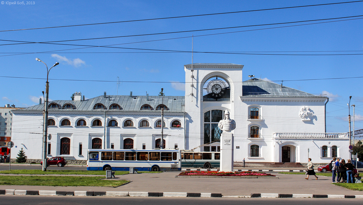 Великий Новгород, Октябрьская улица, 5
