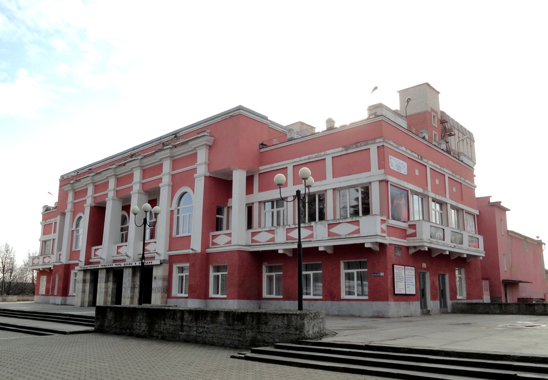 Кимры, Театральная площадь, 2