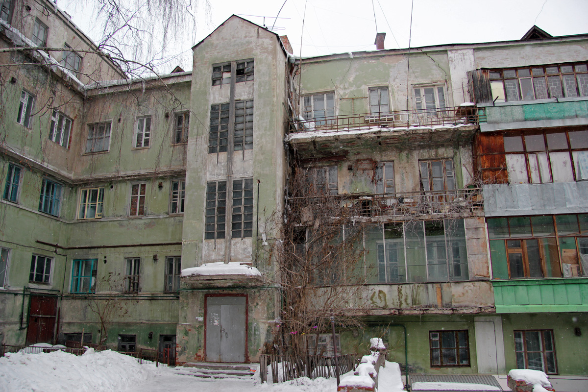 Казань, Улица Дзержинского, 18 / Улица Кави Наджми, 19