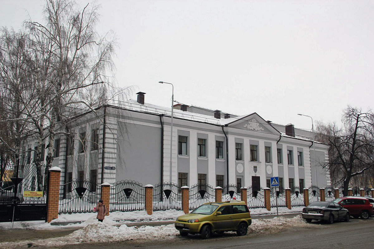 Казань, Улица Япеева, 11 (старый корпус)