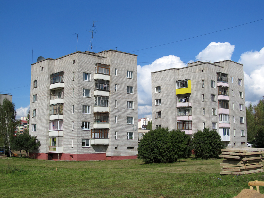 Заславль, Студенецкая улица, 10; Студенецкая улица, 8