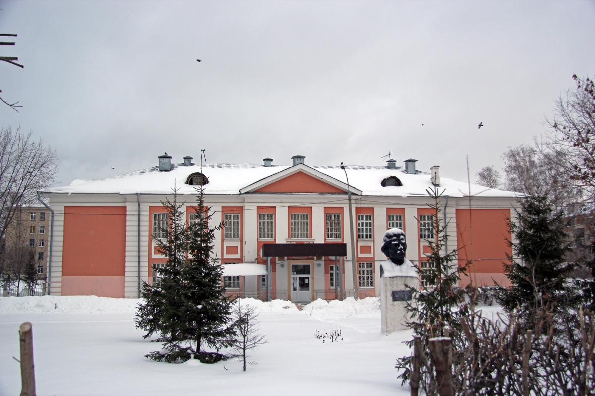 Казань, Улица Восстания, 48