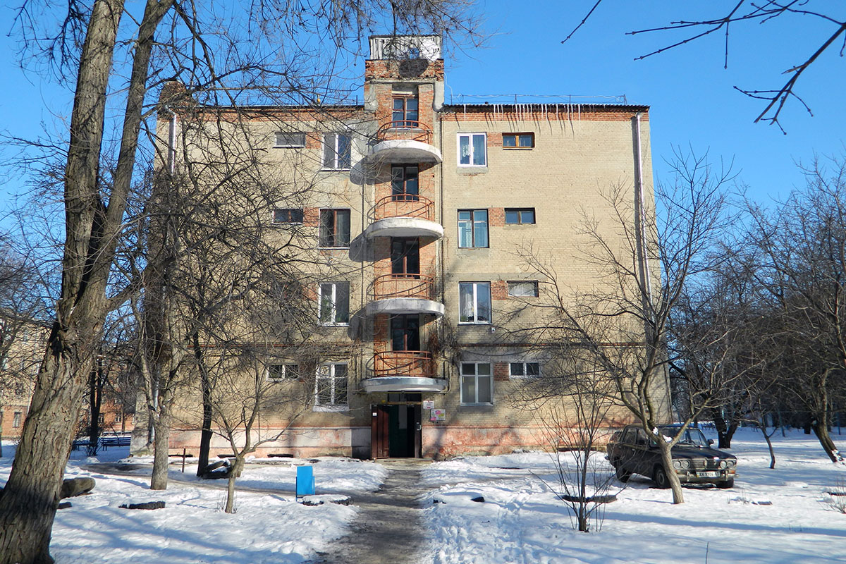 Харьков, Улица Сергея Тархова, 2