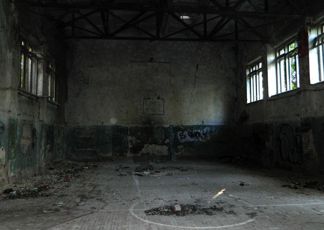 Charkow, Улица Сергея Тархова, 16