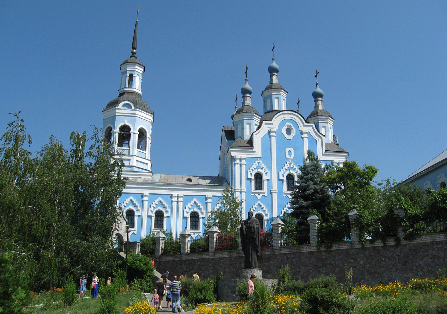 Горишние Плавни, Улица Добровольского, 44