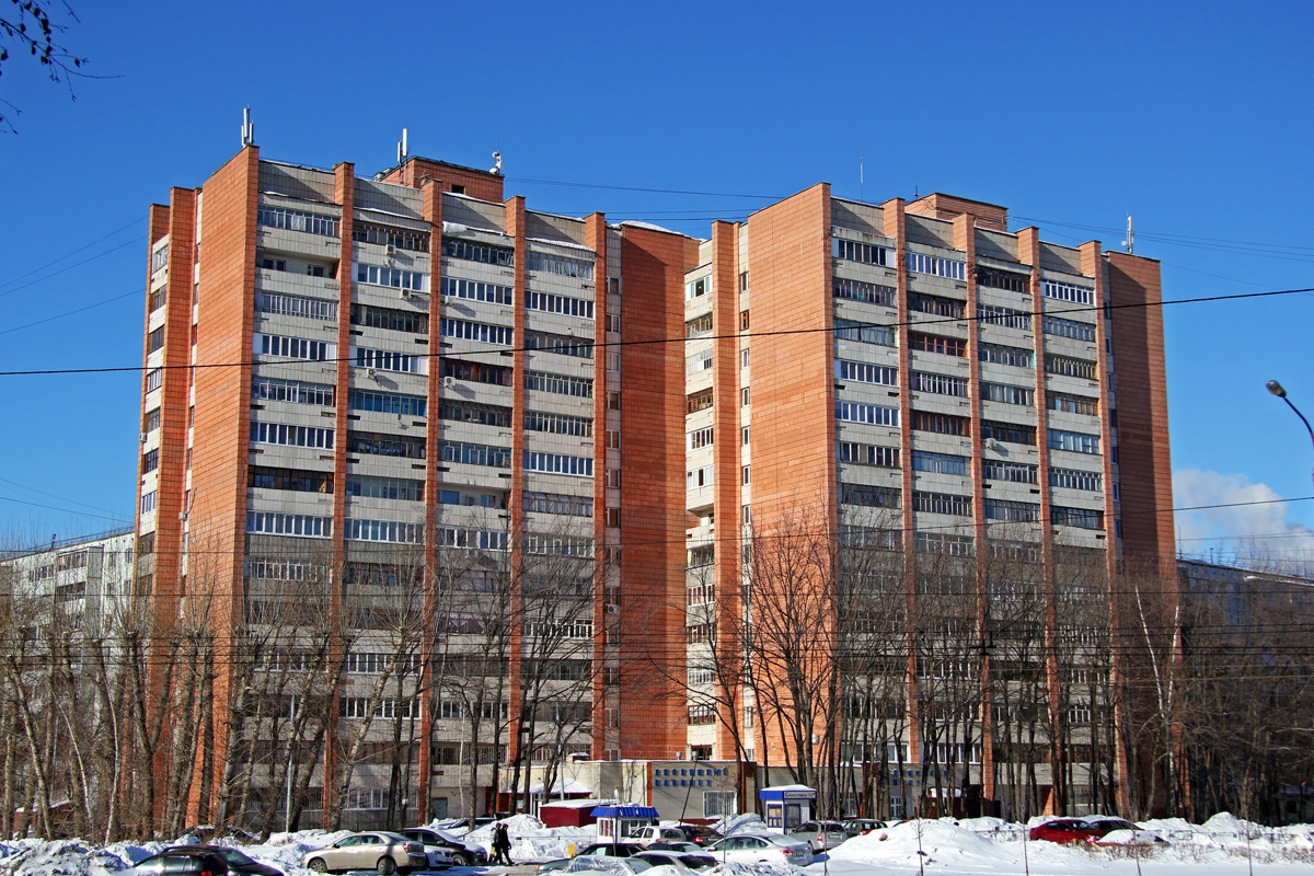 Казань, Улица Сафиуллина, 32А; Улица Сафиуллина, 32