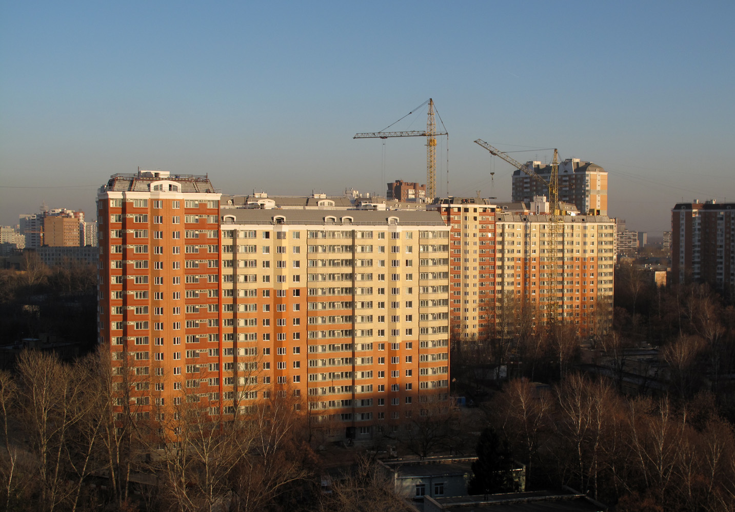 Moscow, Снежная улица, 17 корп. 2; Снежная улица, 19 корп. 2