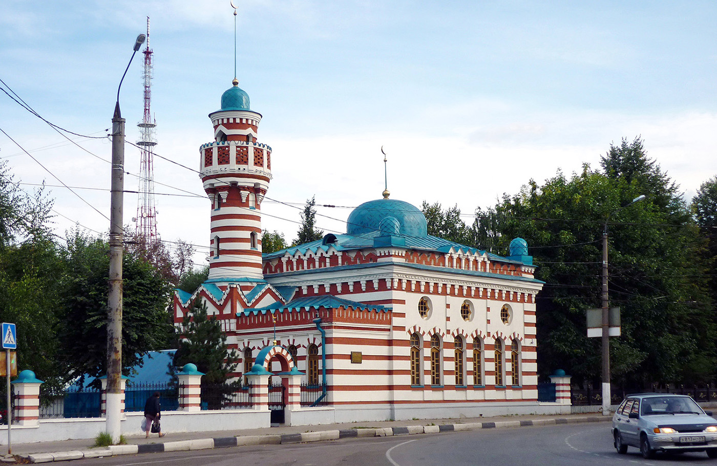 Тверь, Советская улица, 66 / Смоленский переулок, 28