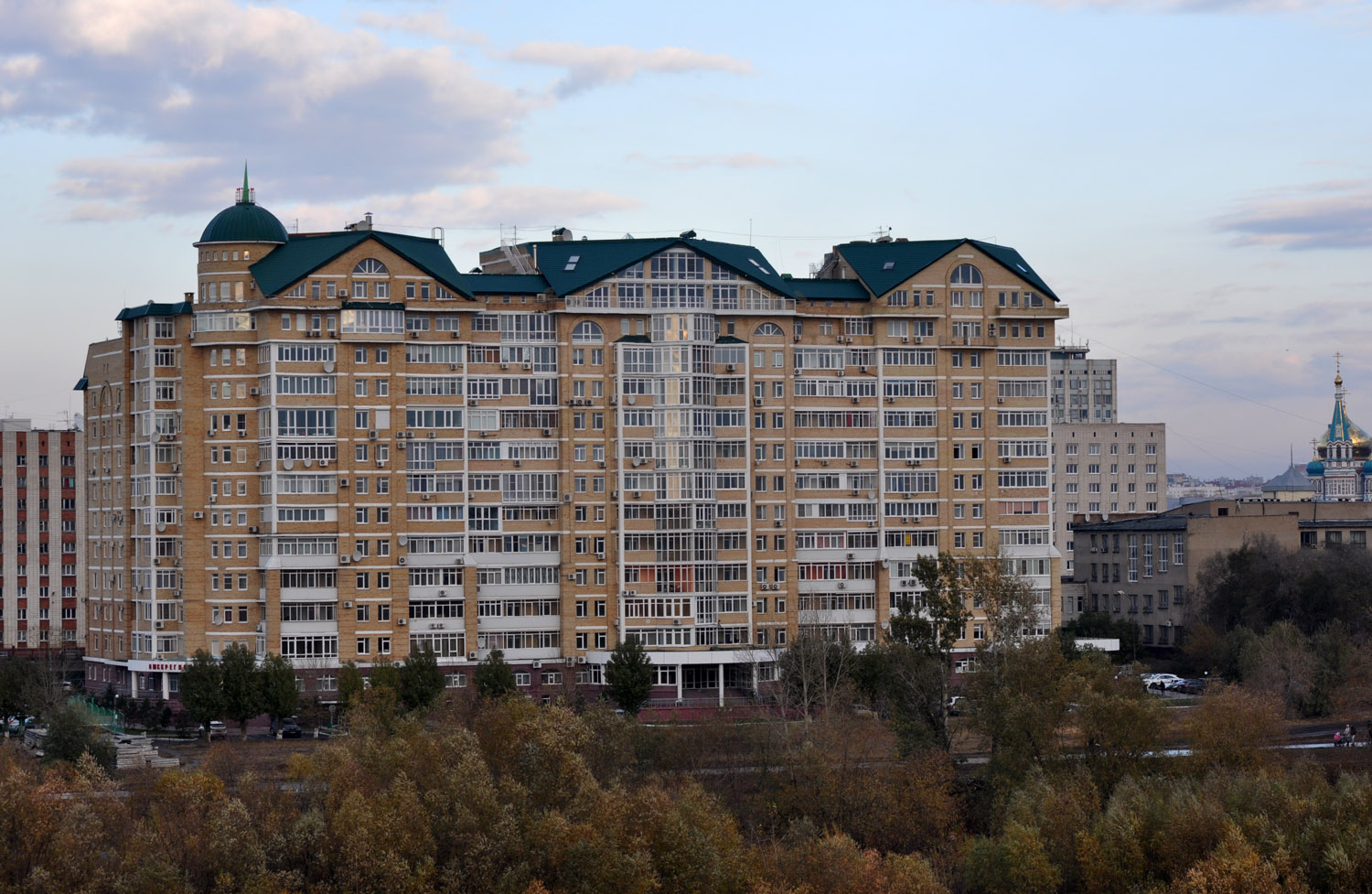 Омск, Набережная Тухачевского, 16