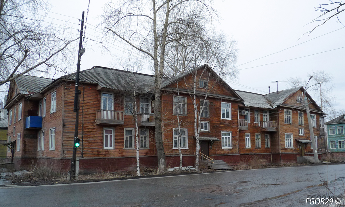 Архангельск, Улица Розы Шаниной, 1 / Улица Урицкого, 44