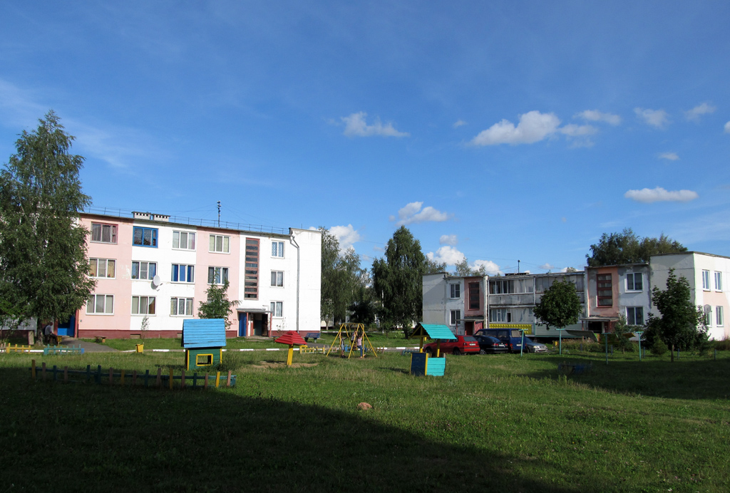 Кадино, Центральная улица, 1; Центральная улица, 3