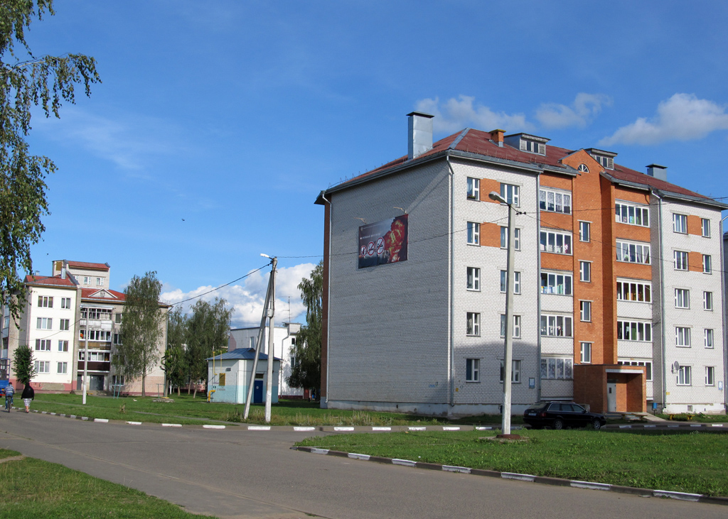 Кадино, Приозёрная улица, 17