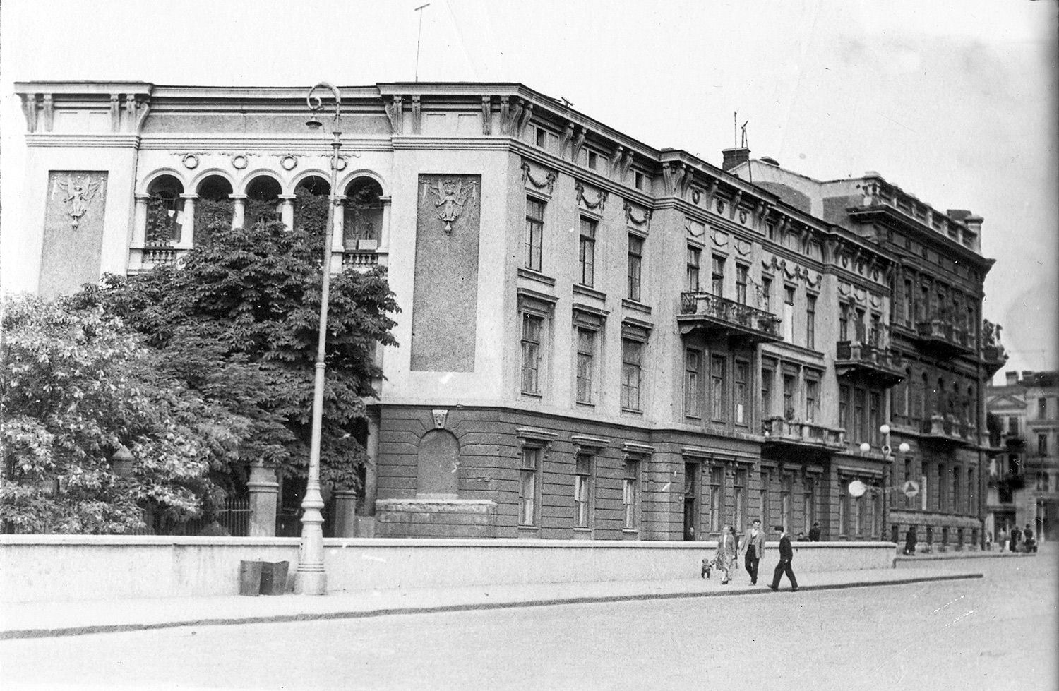 Одесса, Катерининська площа, 8