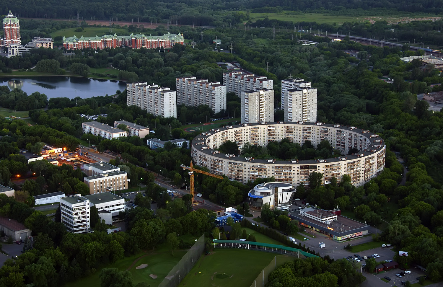 Moskwa, Улица Довженко, 6