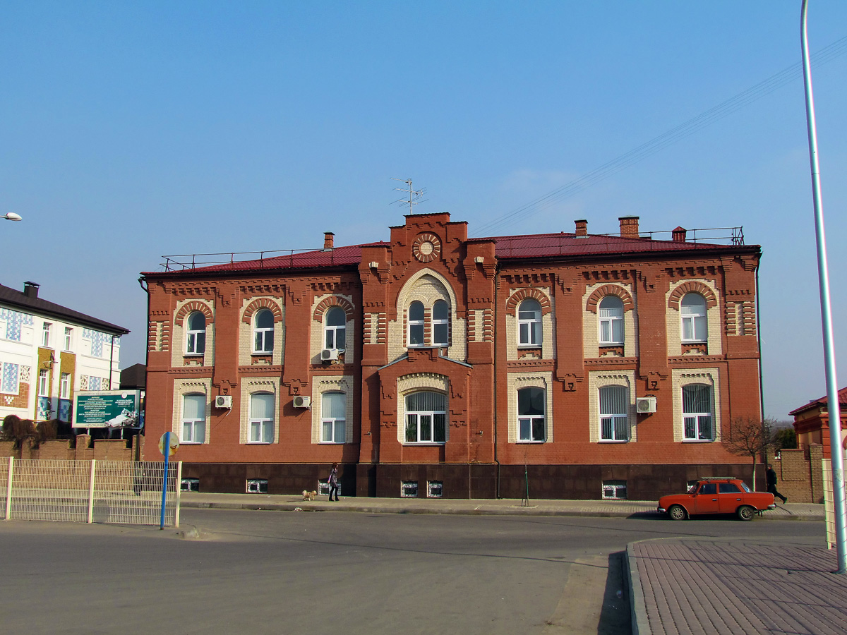 Харьков, Площадь Защитников Украины, 17