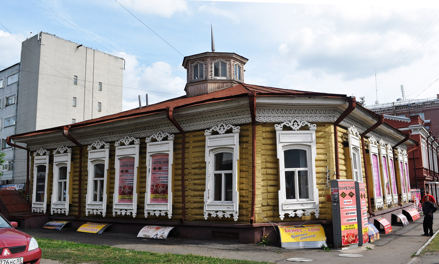 Омск, Тарская улица, 20. Резные орнаменты (кроме наличников)