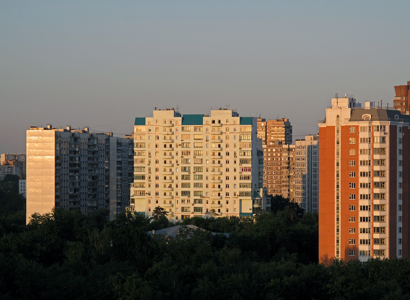 Moscow, Снежная улица, 27 корп. 2; Снежная улица, 23; Проезд Русанова, 5