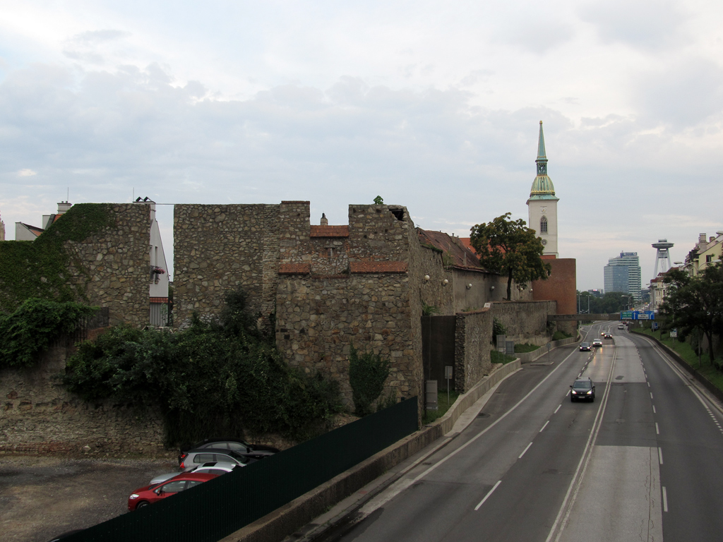 Братислава, Ulica Na vŕšku, (?) / Kapitulská ulica