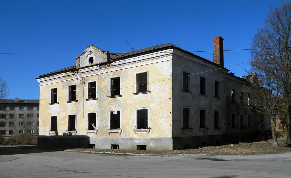 Азери, Kesktänav, 1