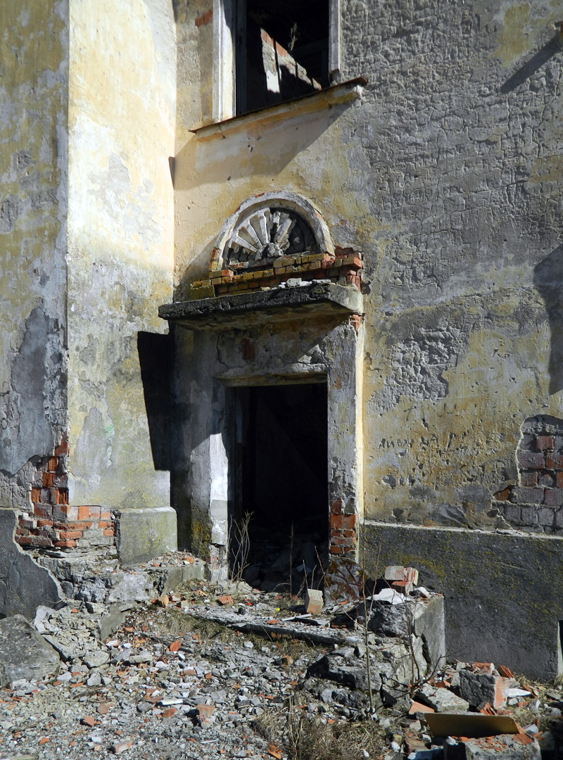 Азери, Kesktänav, 1