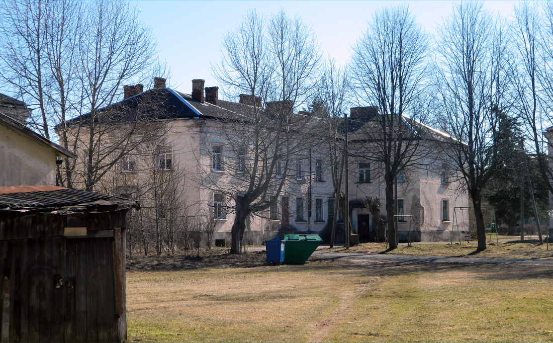 Азери, Kesktänav, 14