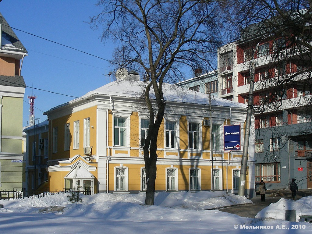 Иваново, Улица 10 Августа, 18 / Гостиный переулок, 7