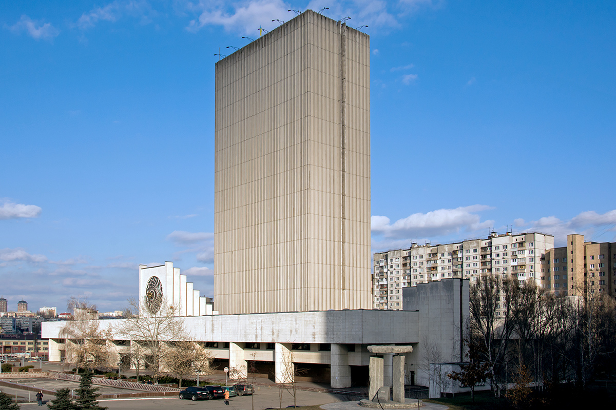 Київ, Голосеевский проспект, 3