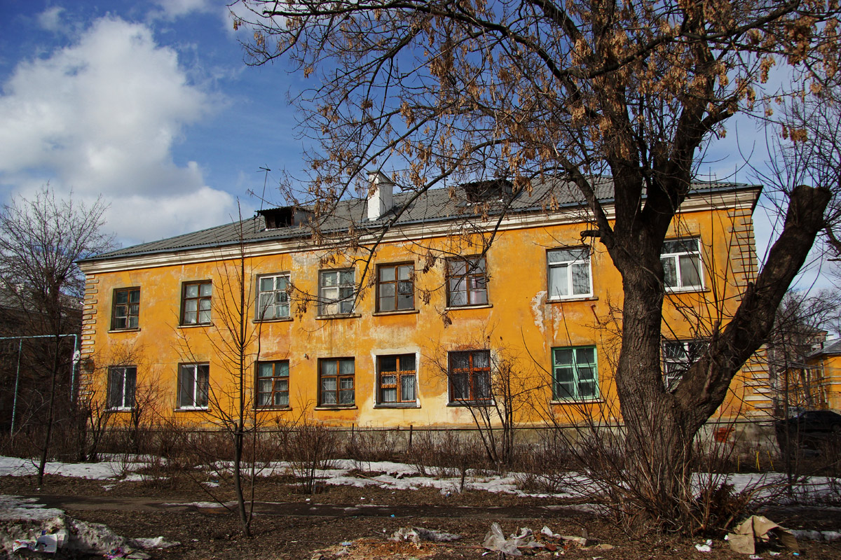Казань, Улица Хасана Туфана, 20 / Городская улица, 10