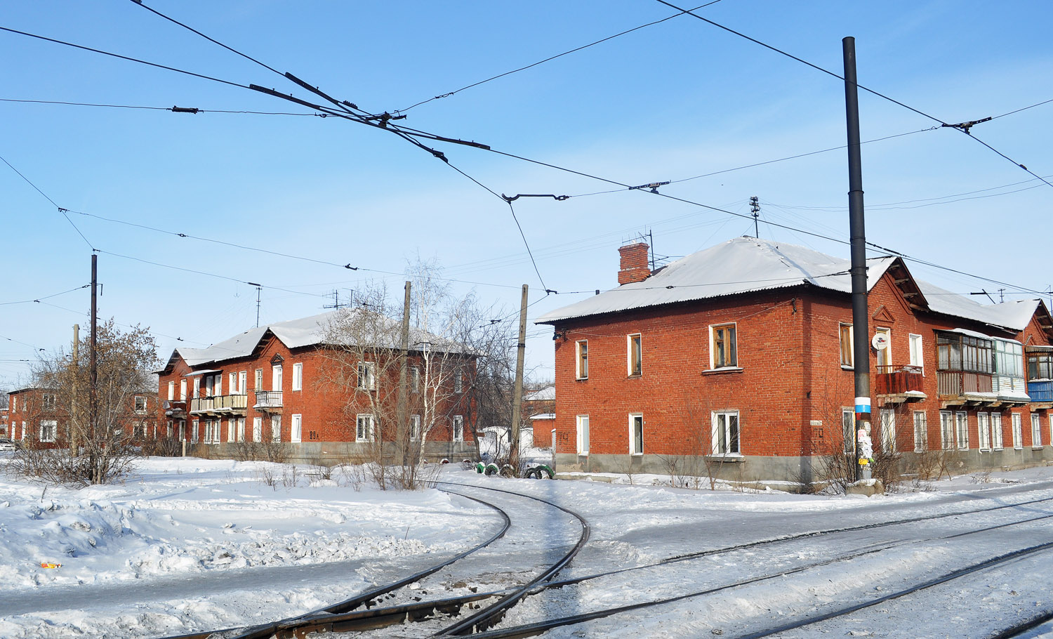 Омск, 11-я Ремесленная улица, 29а; Улица Челюскинцев, 79