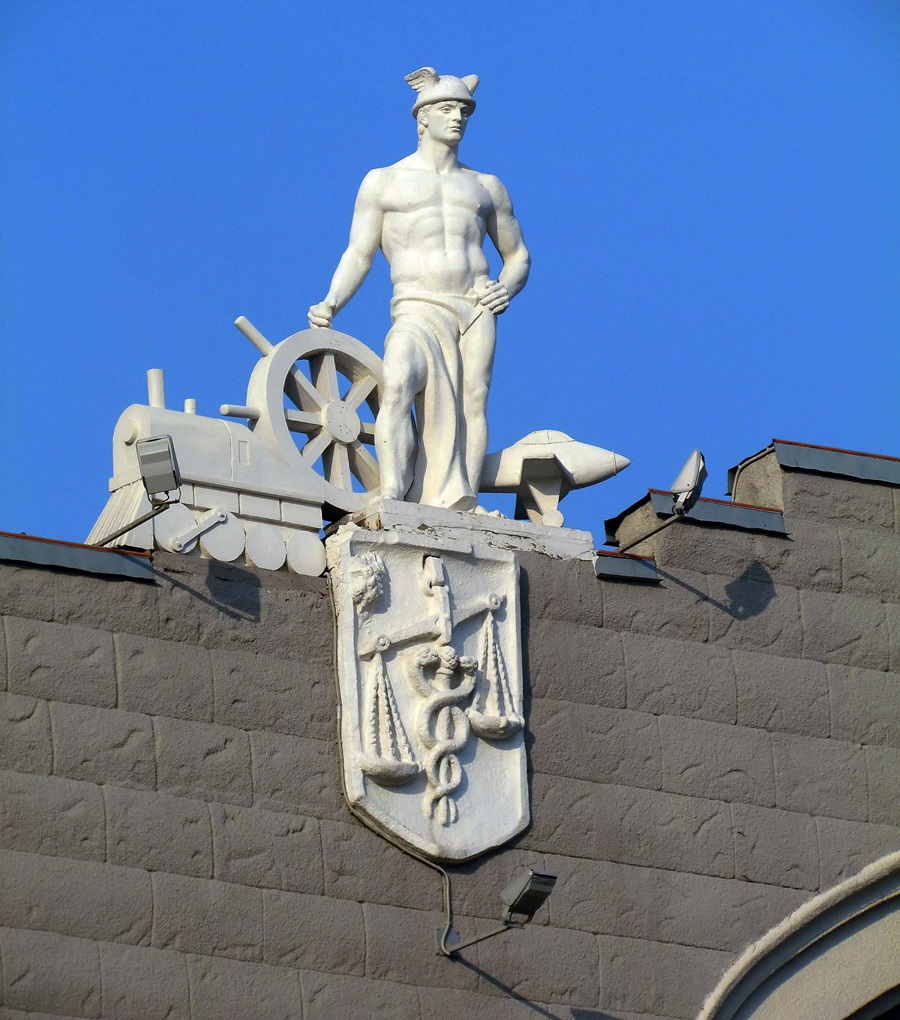Харьков, Площадь Конституции, 13