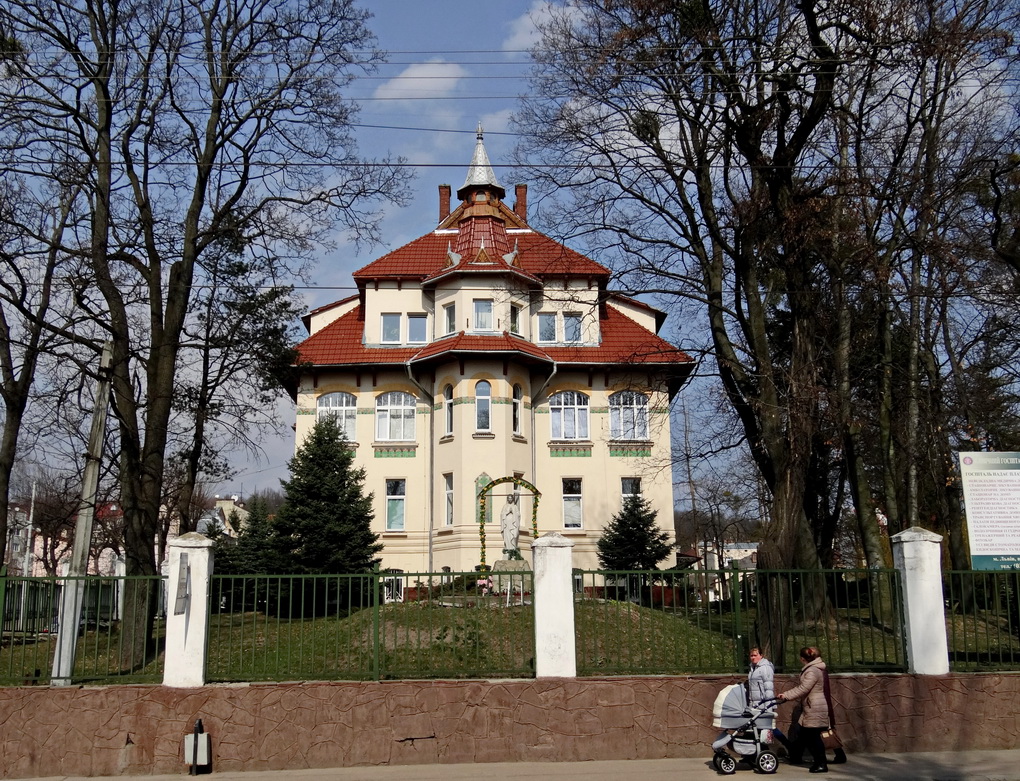 Львов, Лычаковская улица, 107
