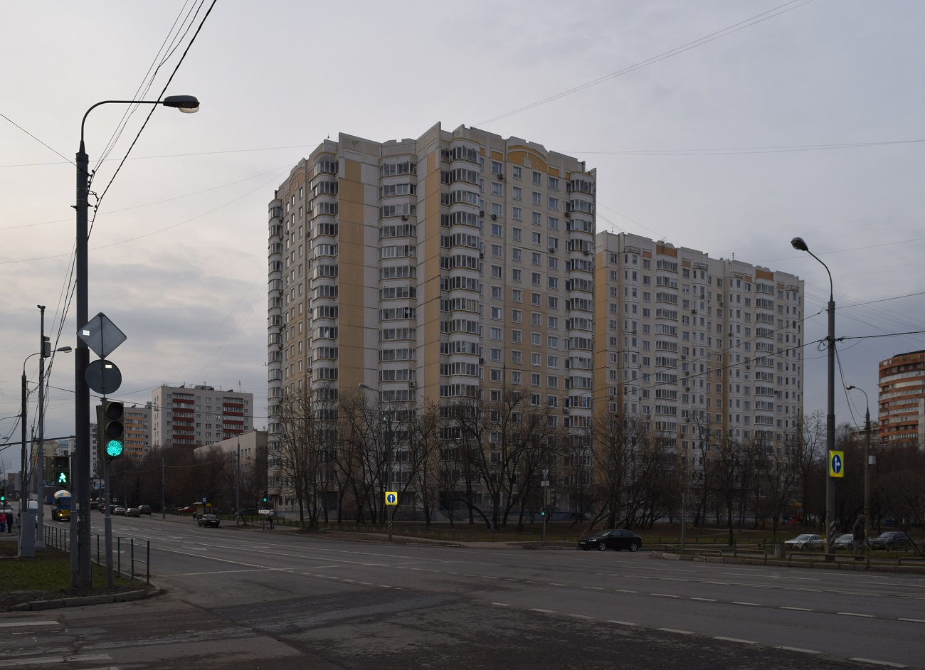 Moscow, Молодогвардейская улица, 18