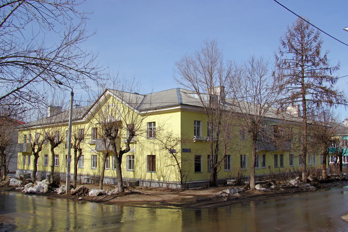Казань, Каштановая улица, 12 / Главная улица, 46