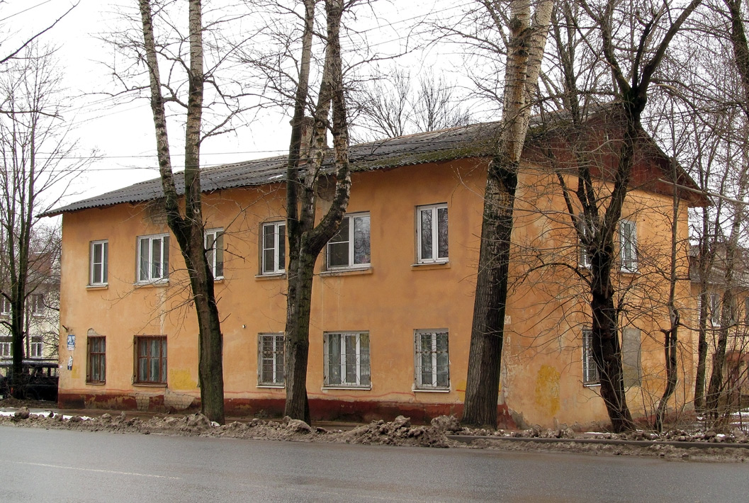 Калуга, Моторная улица, 34 / Улица Платова, 16