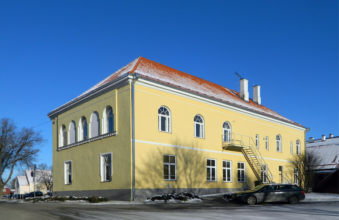 Пайде, Keskväljak, 14