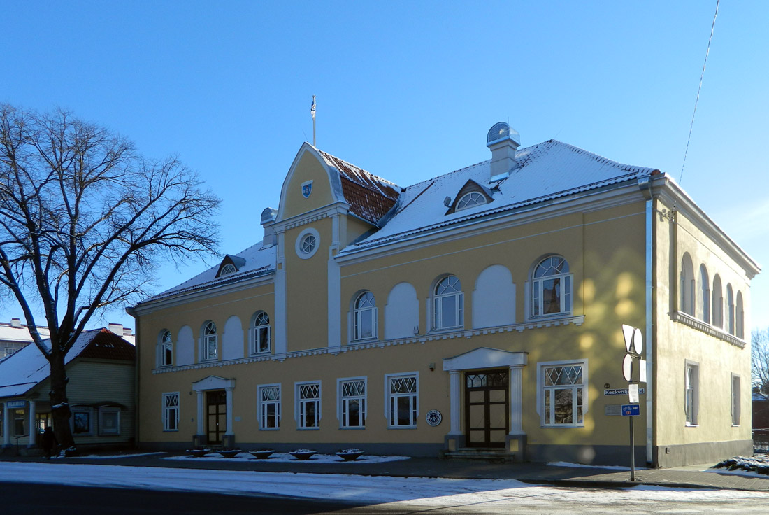 Пайде, Keskväljak, 14