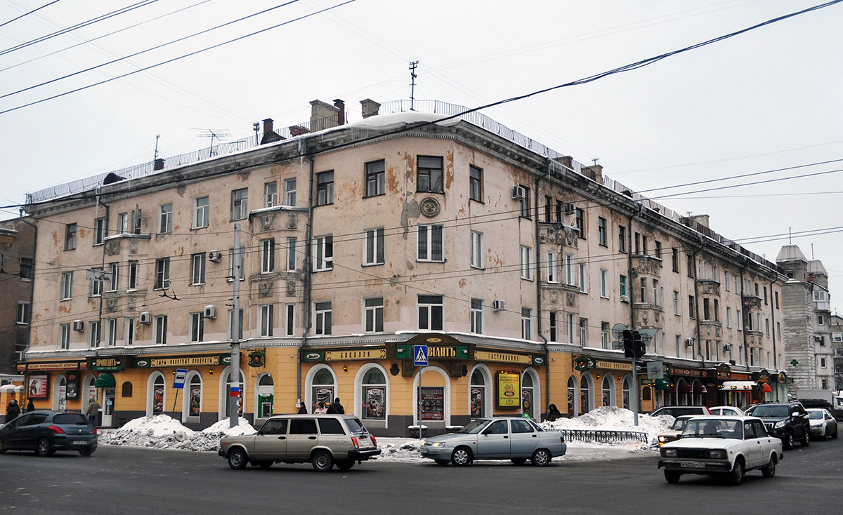 Омск, Улица Маяковского, 21 / Улица Пушкина, 112