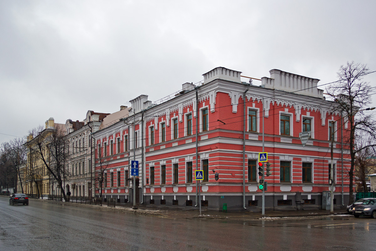 Казань, Улица Муштари, 26 / Улица Максима Горького, 22