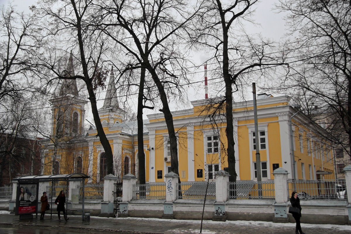 Казань, Улица Максима Горького, 28 / Улица Толстого, 17