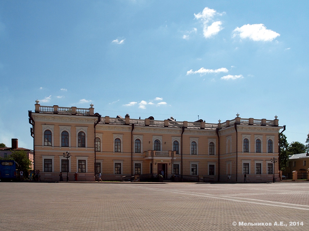 Вологда, Кремлёвская площадь, 12