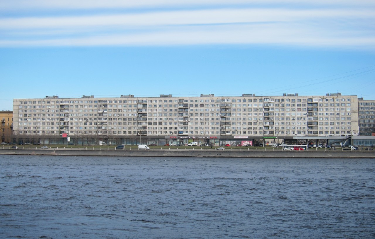 Санкт-Петербург, Октябрьская набережная, 64 корп. 1