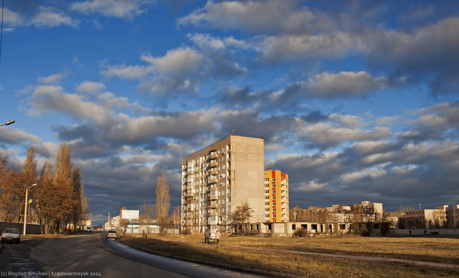 Покровск, Микрорайон Лазурный, 64Б