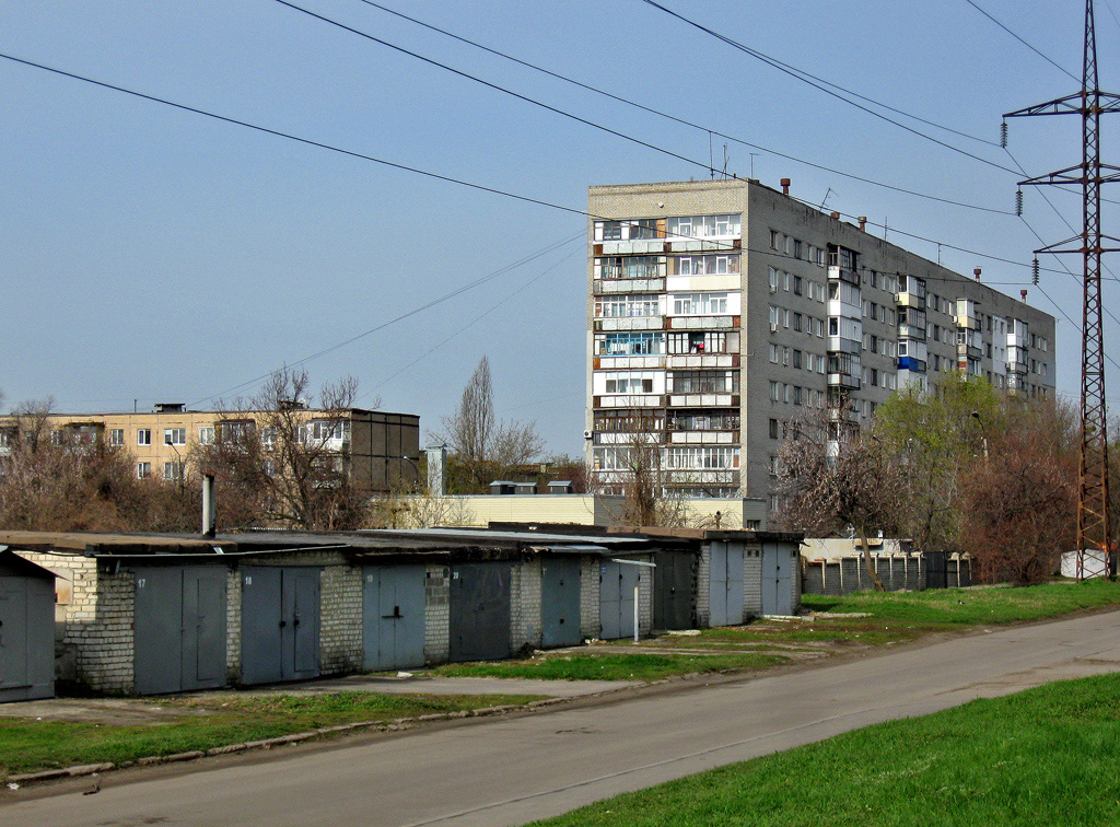 Харьков, Балканская улица, 13; Ферганская улица, 33Б; Ферганская улица, 33А
