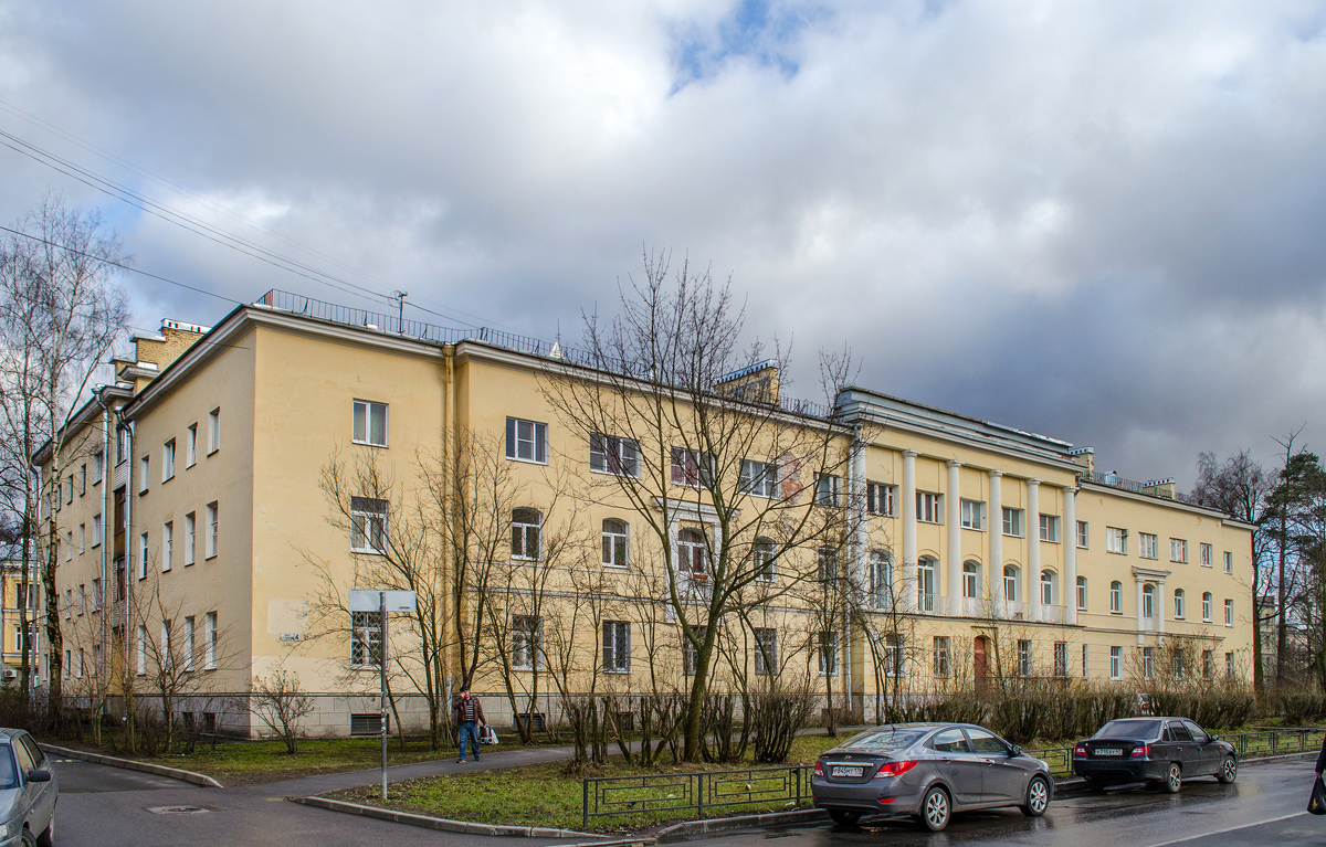 Pawłowsk, Слуцкая улица, 4