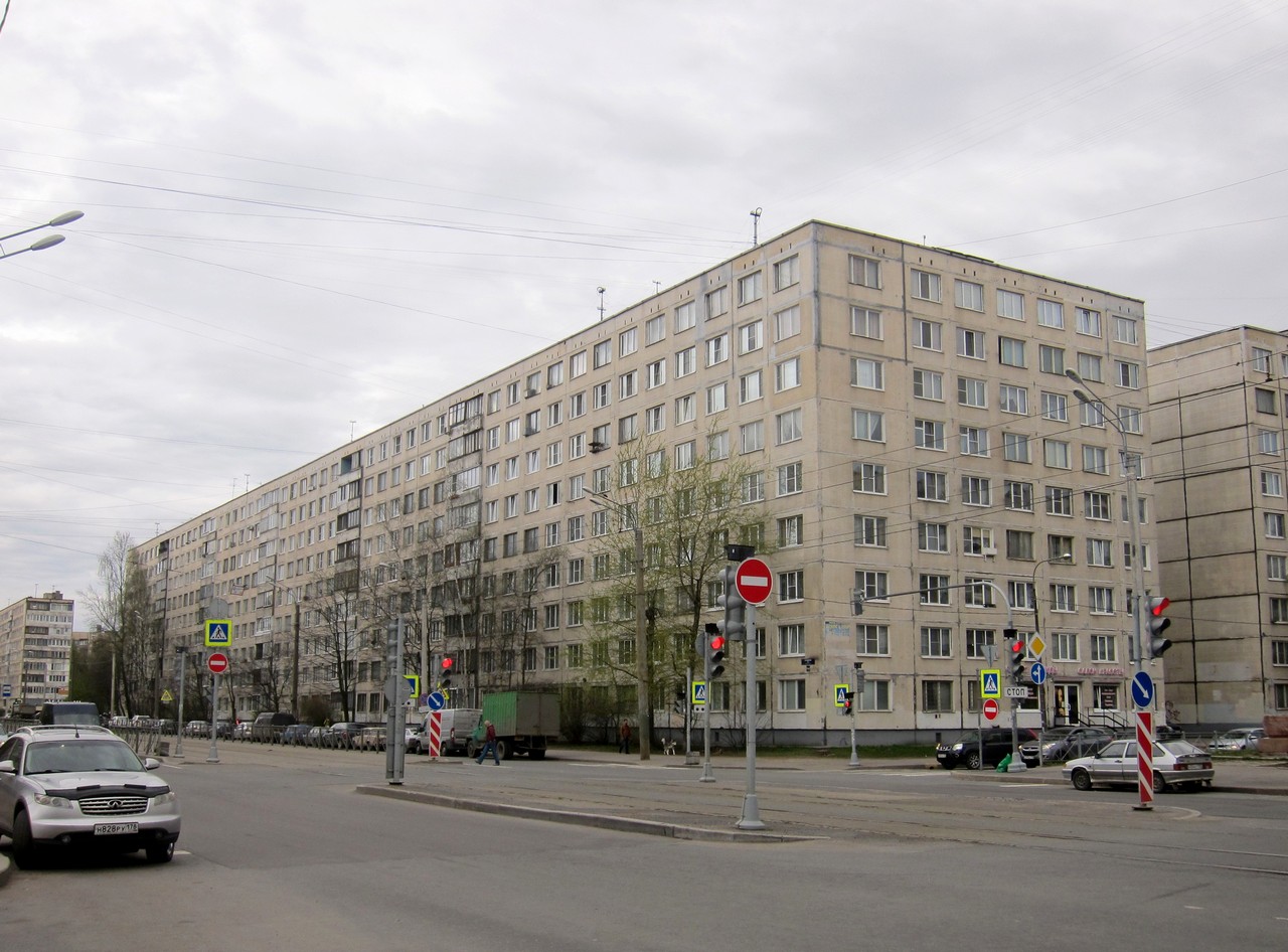 Санкт-Петербург, Купчинская улица, 13 корп. 1