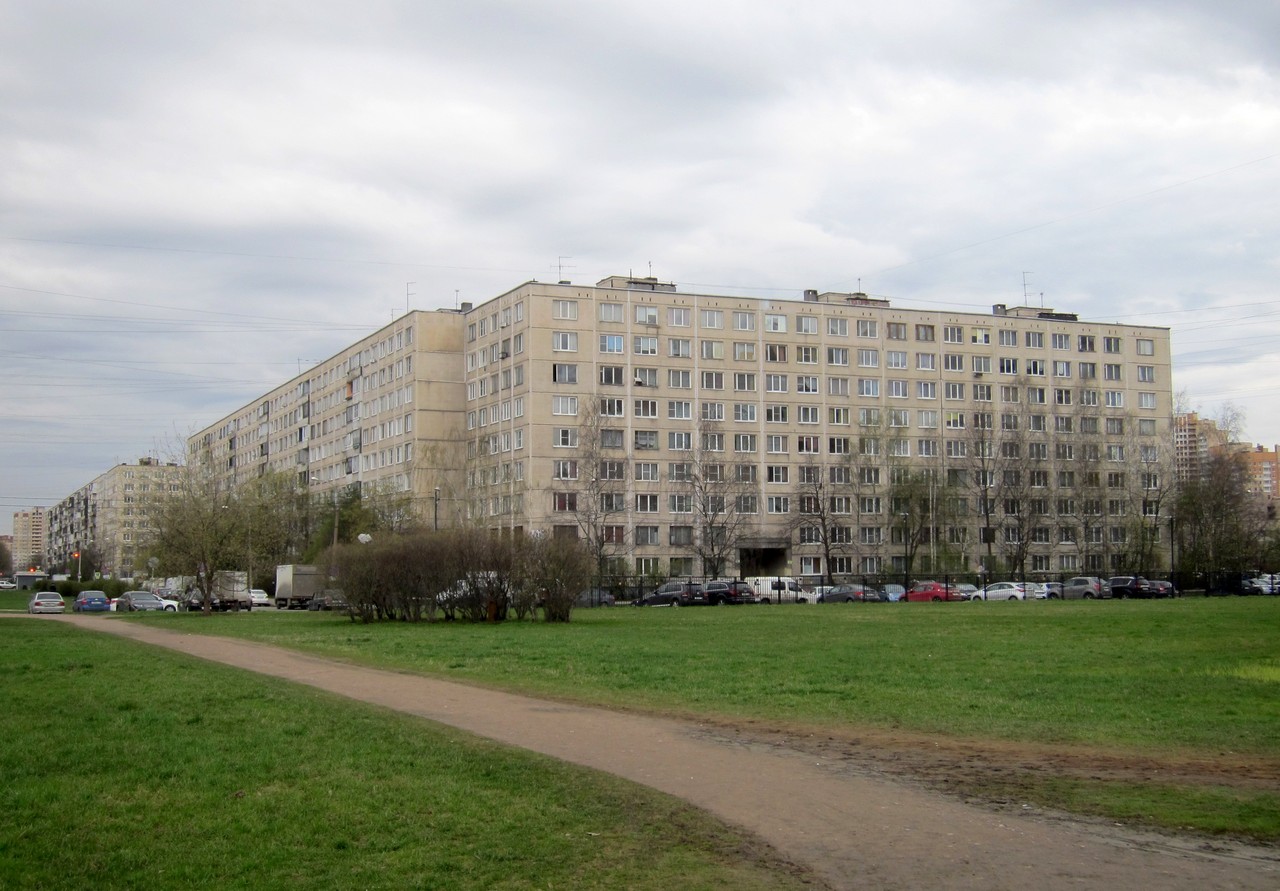 Санкт-Петербург, Купчинская улица, 6  корп. 1