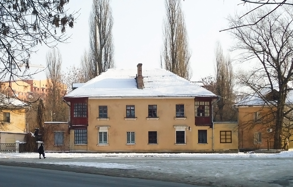 Полтава, Улица Панянка, 42 / Переулок Семьи Иваненко, 6